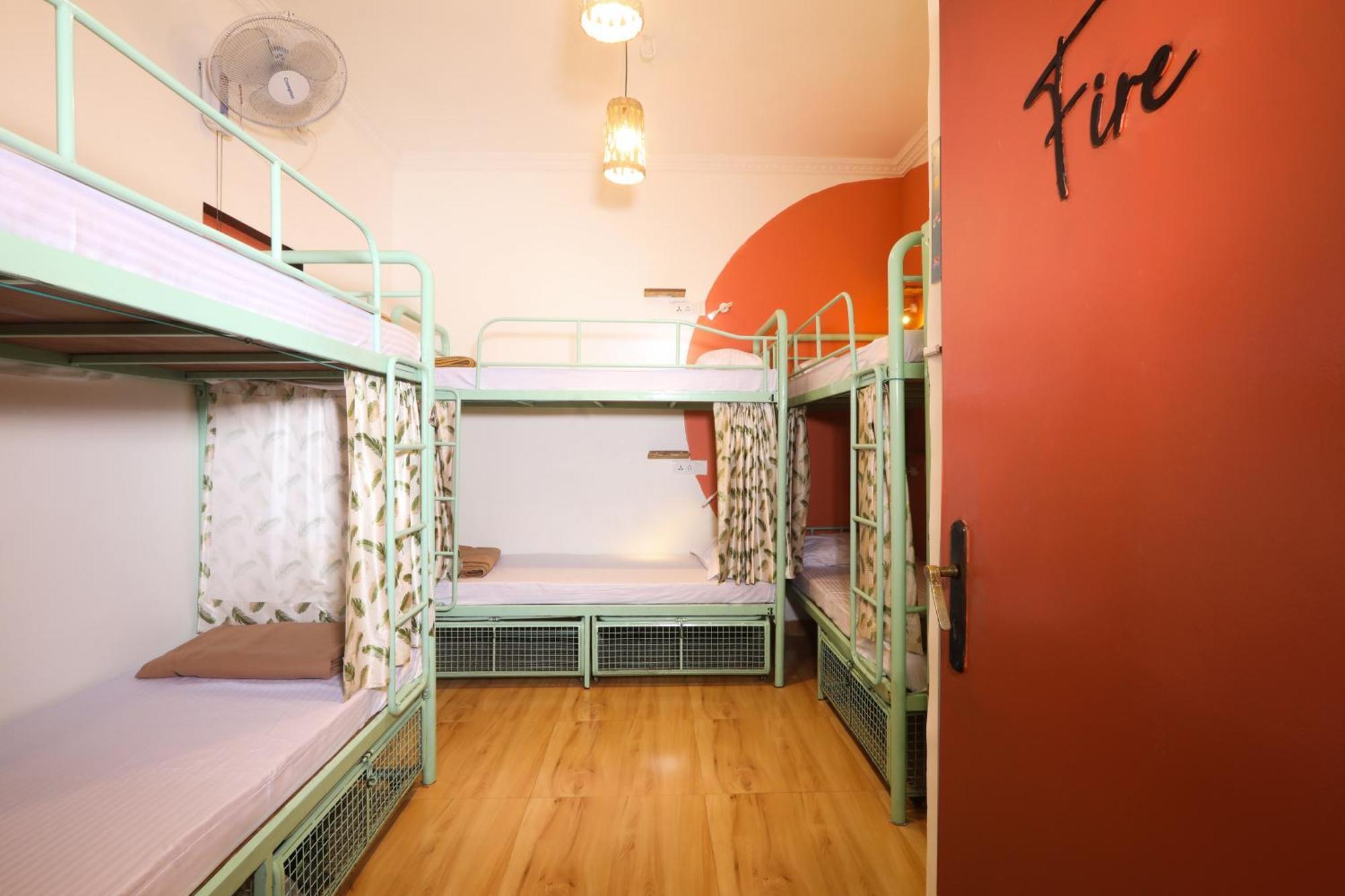 Hostel Mantra Bombaj